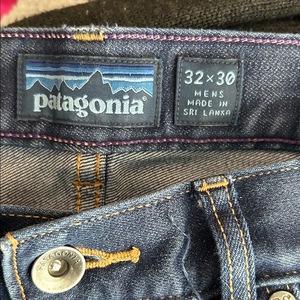 Patagonia Worn Wear Straight Fit Men's Jeans Dark Wash Size 32 X 30 - Picture 2 of 12